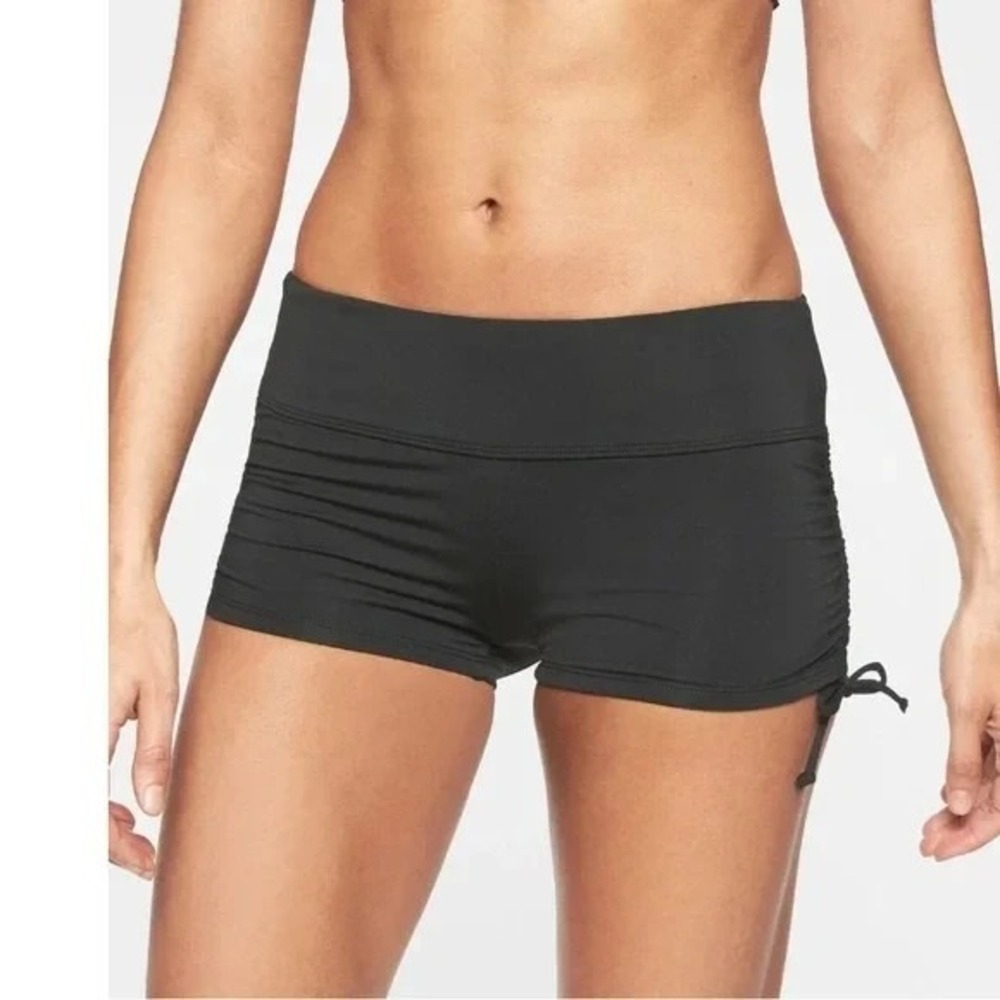 NWT Athleta Scrunch Shorts Womens S Black Ruched Sides Active Gym Yoga Running